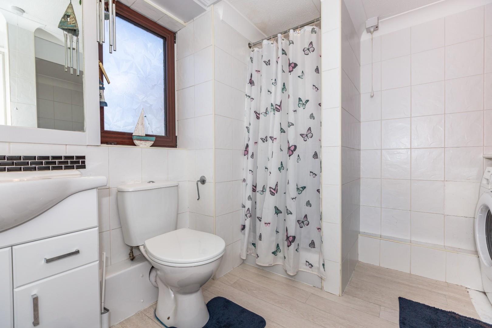 Folland Court, West Cross, Swansea, SA3 5BJ